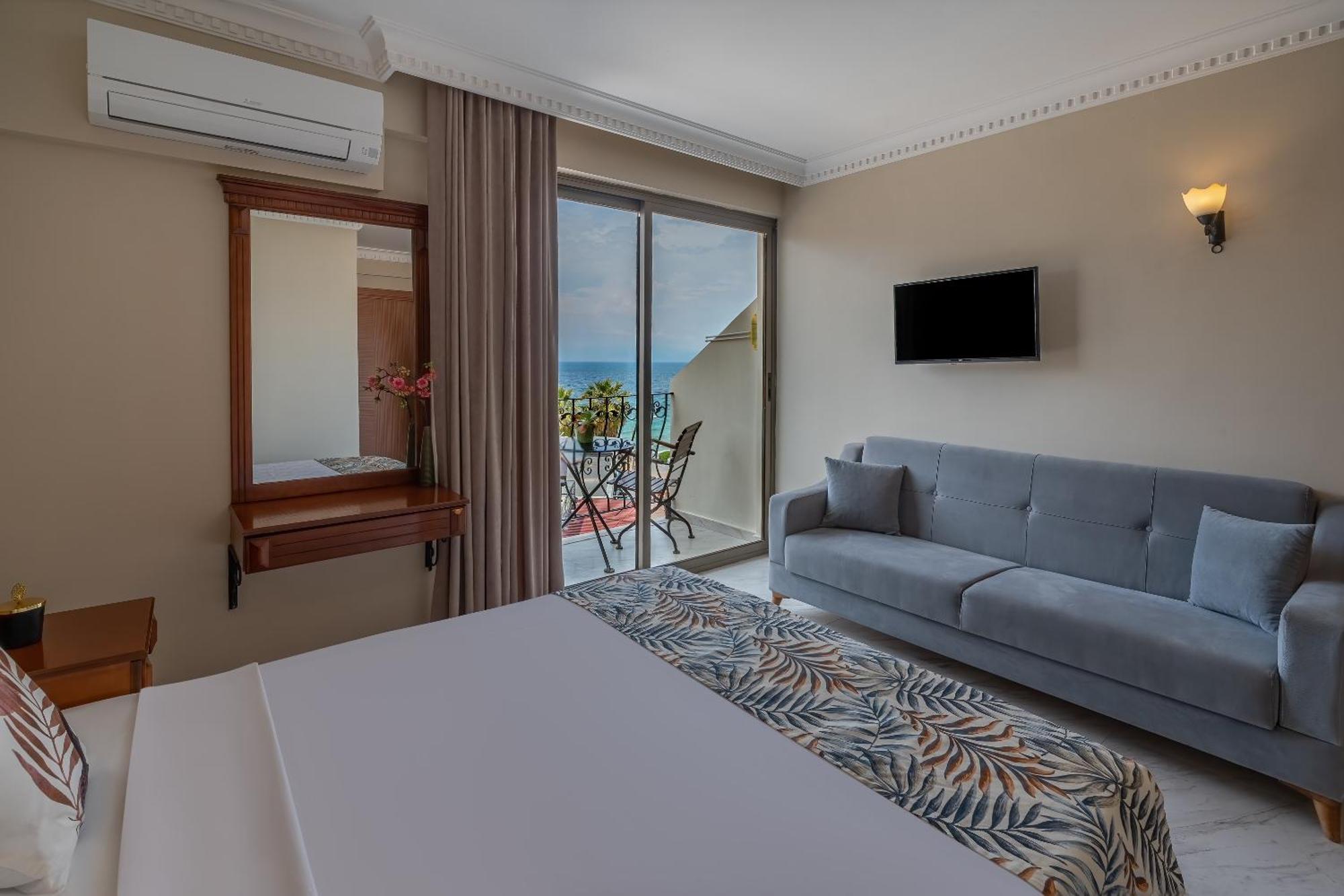 Rosy Suites Hotel Kusadasi Exterior foto